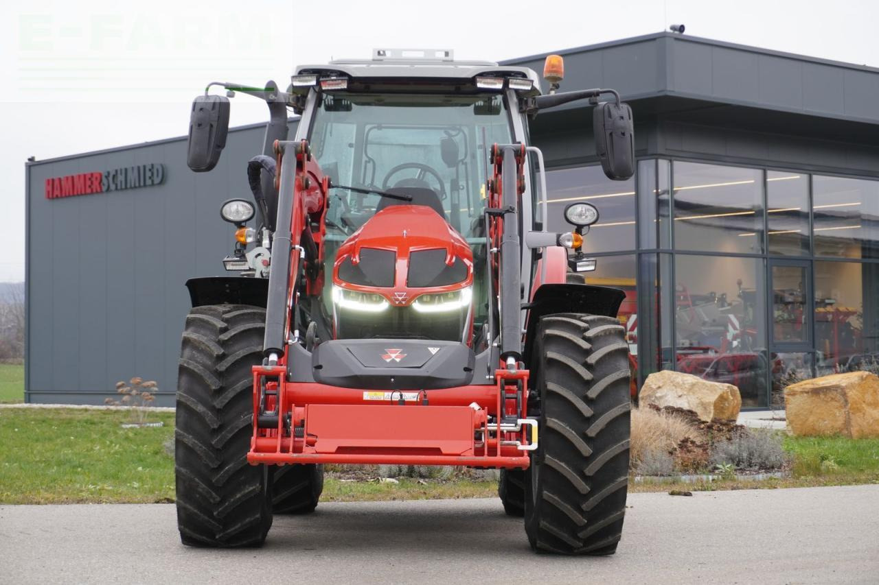 Massey Ferguson mf 5s.105 dyna-6 efficient Efficient - Traktors: foto 2 Massey Ferguson mf 5s.105 dyna-6 efficient Efficient - Traktors: foto 2