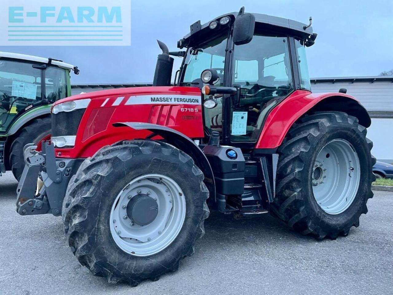 Massey Ferguson mf 6718 s dyna-vt - Traktors: foto 1 Massey Ferguson mf 6718 s dyna-vt - Traktors: foto 1
