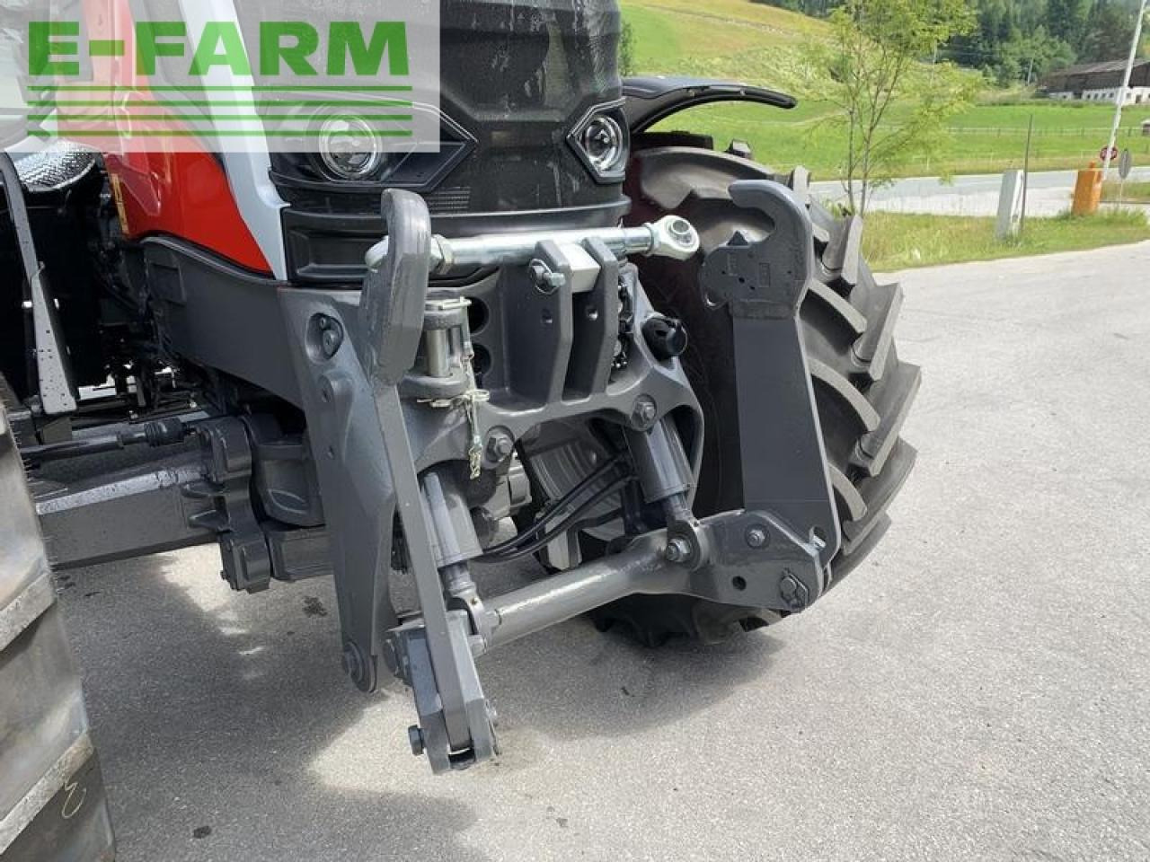 Massey Ferguson mf 6s.135 dyna-6 efficient - Traktors: foto 4 Massey Ferguson mf 6s.135 dyna-6 efficient - Traktors: foto 4