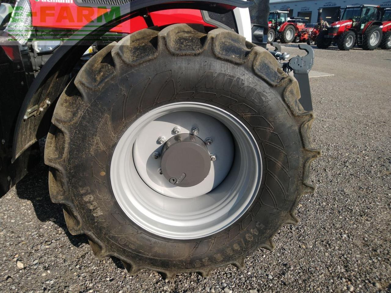 Massey Ferguson mf 6s.155 dyna-vt exclusive Exclusive - Traktors: foto 5 Massey Ferguson mf 6s.155 dyna-vt exclusive Exclusive - Traktors: foto 5