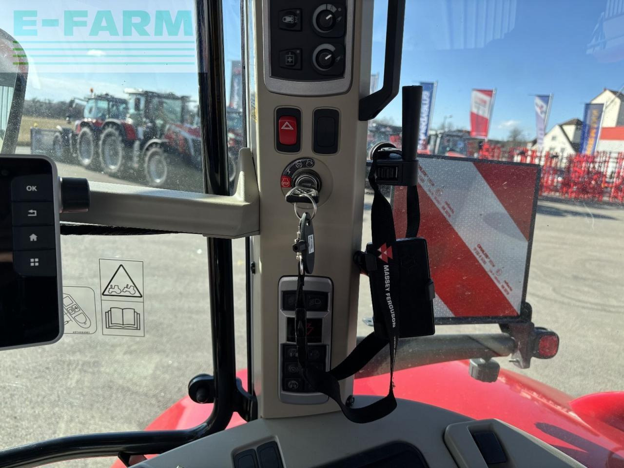 Massey Ferguson mf 6s.180 - Traktors: foto 4 Massey Ferguson mf 6s.180 - Traktors: foto 4