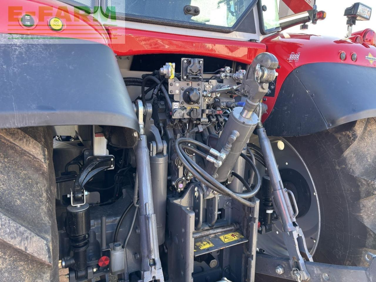 Massey Ferguson mf 6s.180 - Traktors: foto 5 Massey Ferguson mf 6s.180 - Traktors: foto 5