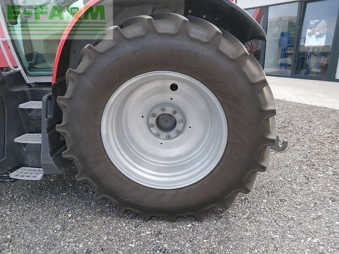 Massey Ferguson mf 6s.180 dyna-vt exclusive Exclusive - Traktors: foto 5 Massey Ferguson mf 6s.180 dyna-vt exclusive Exclusive - Traktors: foto 5
