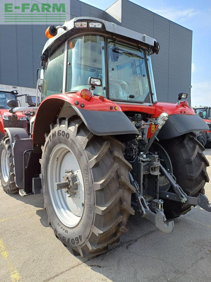 Massey Ferguson mf 7s.155 - Traktors: foto 5 Massey Ferguson mf 7s.155 - Traktors: foto 5