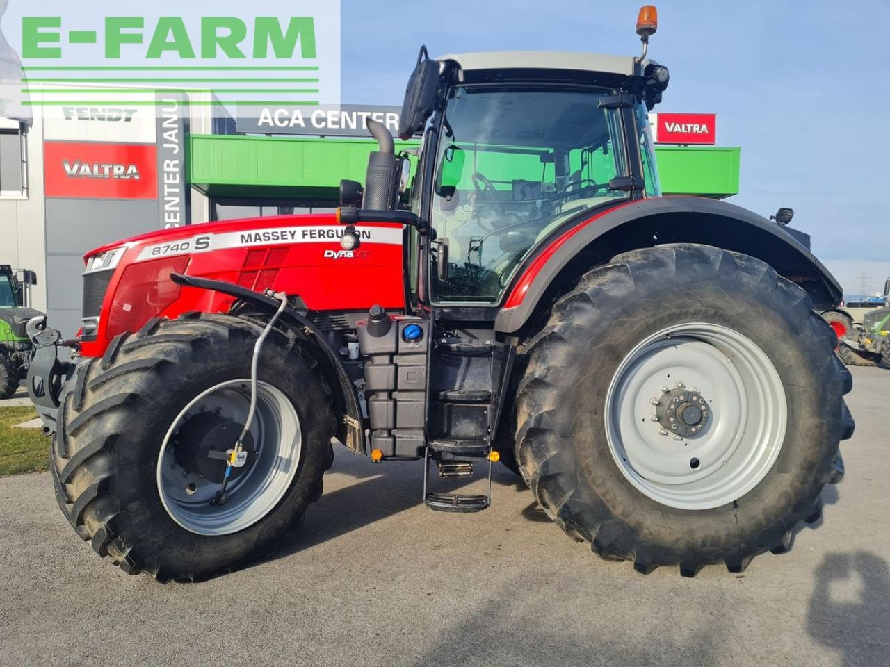 Massey Ferguson mf 8740 s efficient - Traktors: foto 2 Massey Ferguson mf 8740 s efficient - Traktors: foto 2