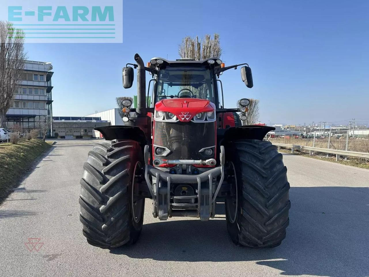 Massey Ferguson mf 8740 s (stage v) - Traktors: foto 2 Massey Ferguson mf 8740 s (stage v) - Traktors: foto 2