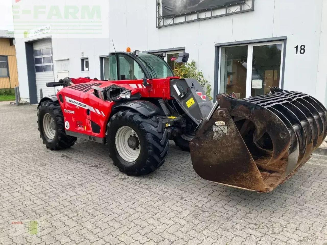 Massey Ferguson th. 7038 - Teleskopiskais iekrāvējs: foto 5 Massey Ferguson th. 7038 - Teleskopiskais iekrāvējs: foto 5