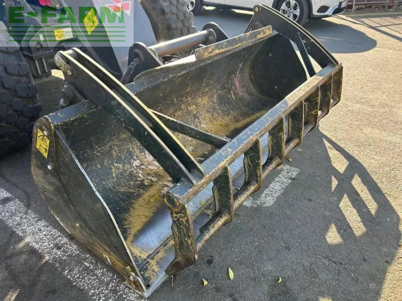 Massey Ferguson th7038 - Teleskopiskais iekrāvējs: foto 5 Massey Ferguson th7038 - Teleskopiskais iekrāvējs: foto 5