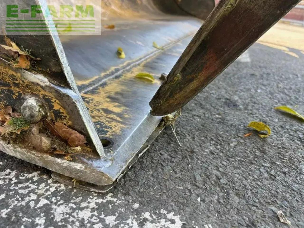 Massey Ferguson th7038 - Teleskopiskais iekrāvējs: foto 4 Massey Ferguson th7038 - Teleskopiskais iekrāvējs: foto 4