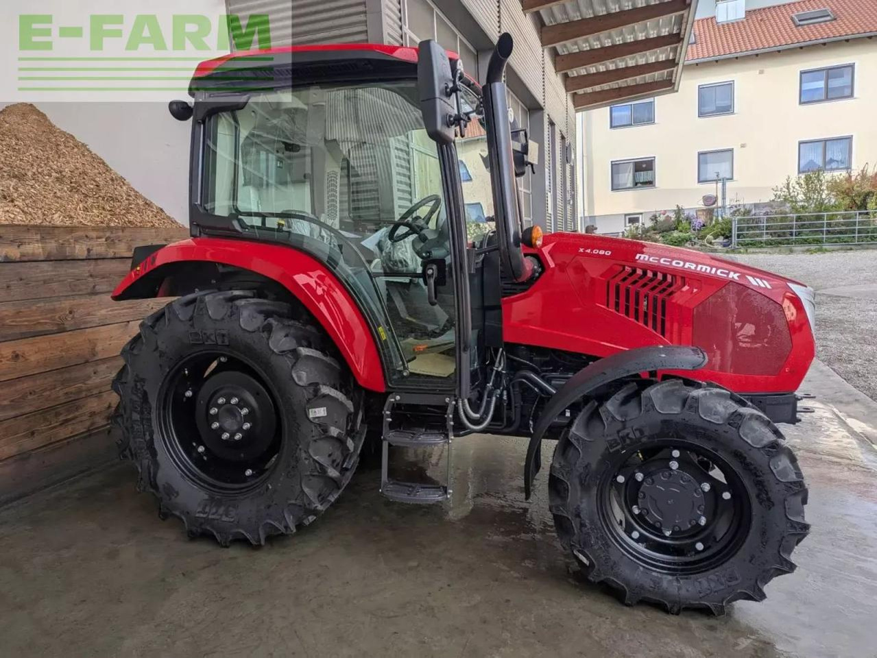 McCormick x4.080 - Traktors: foto 2 McCormick x4.080 - Traktors: foto 2