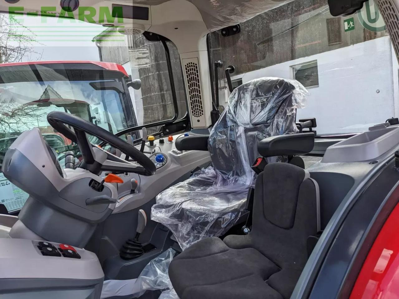 McCormick x5.085 - Traktors: foto 5 McCormick x5.085 - Traktors: foto 5