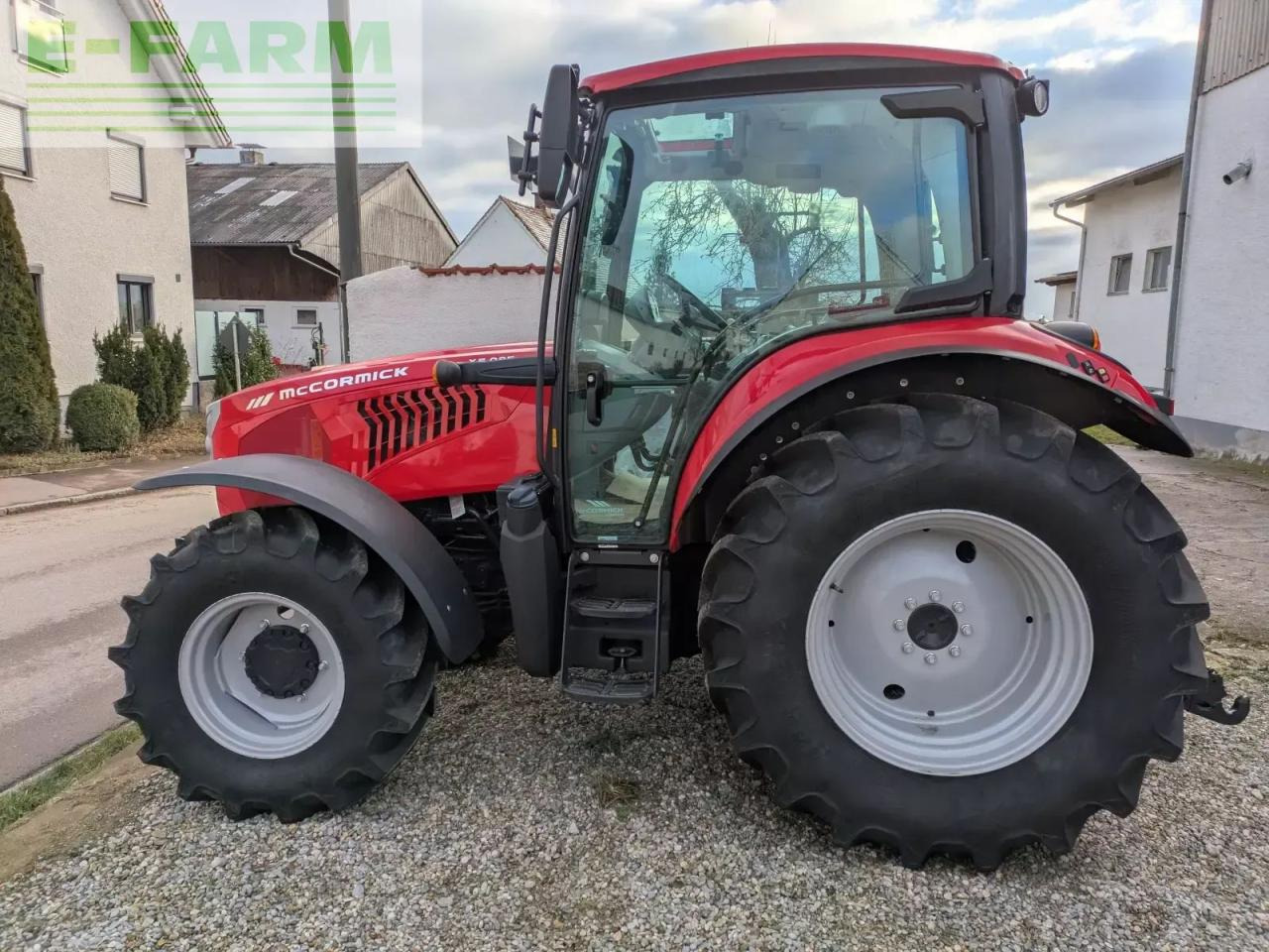McCormick x5.085 - Traktors: foto 2 McCormick x5.085 - Traktors: foto 2