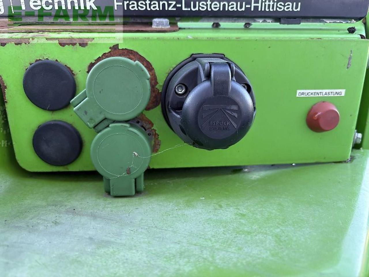 Teleskopiskais iekrāvējs Merlo p 32.6 top: foto 7 Teleskopiskais iekrāvējs Merlo p 32.6 top: foto 7