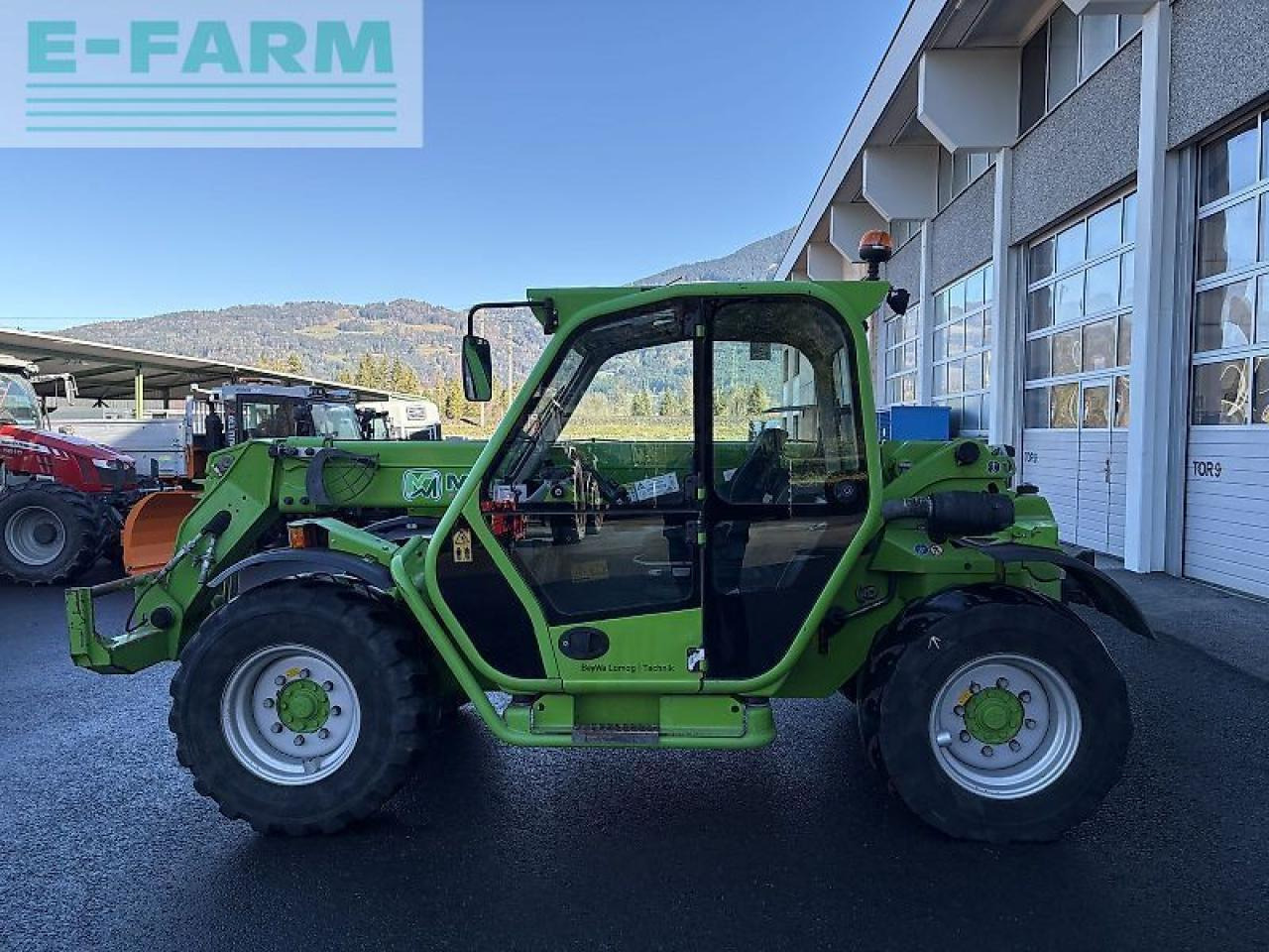 Teleskopiskais iekrāvējs Merlo p 32.6 top: foto 10 Teleskopiskais iekrāvējs Merlo p 32.6 top: foto 10