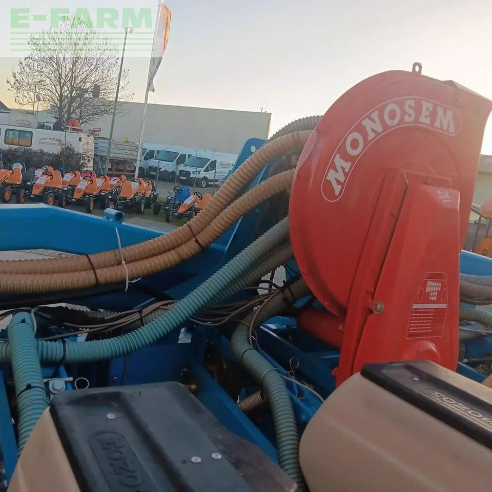 Monosem nc - Precīzās izsējas sējmašīna: foto 4 Monosem nc - Precīzās izsējas sējmašīna: foto 4