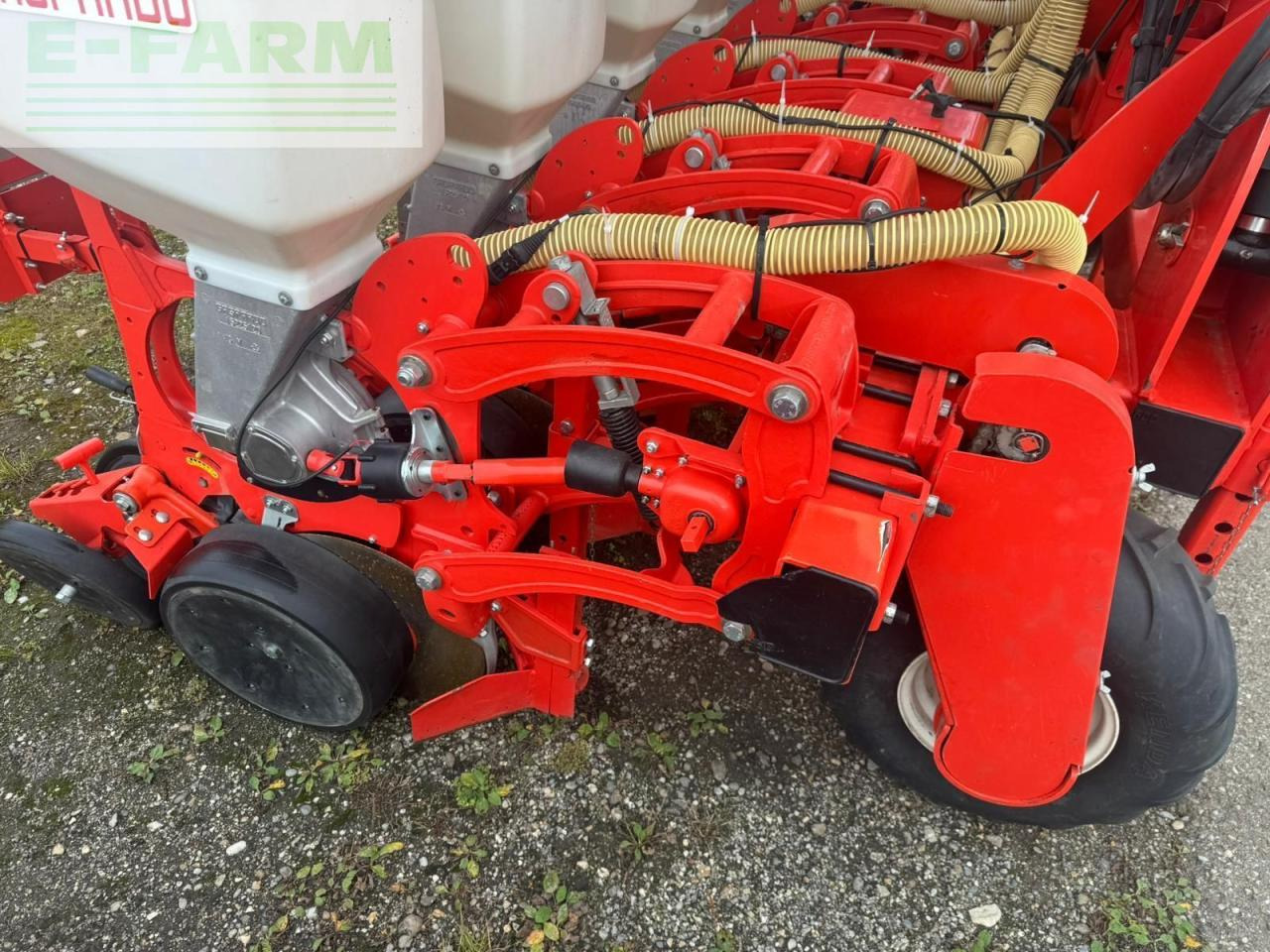 Mustang manta 12 x 50 - Precīzās izsējas sējmašīna: foto 4 Mustang manta 12 x 50 - Precīzās izsējas sējmašīna: foto 4