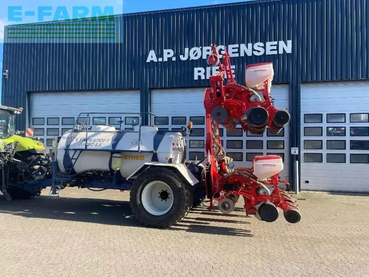 Mustang med flydende gødningsudstyr - Precīzās izsējas sējmašīna: foto 4 Mustang med flydende gødningsudstyr - Precīzās izsējas sējmašīna: foto 4
