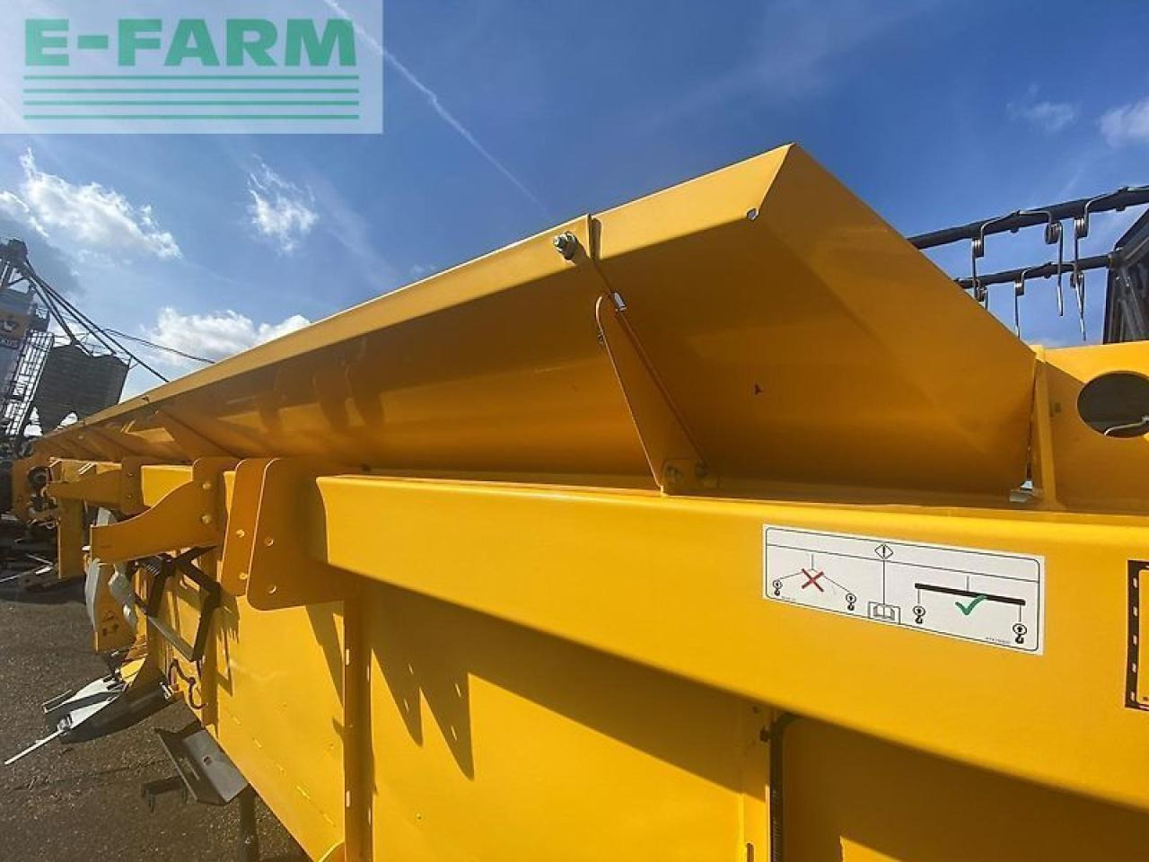 Lopbarības kombaina papildaprīkojums New Holland 35v varifeed: foto 18