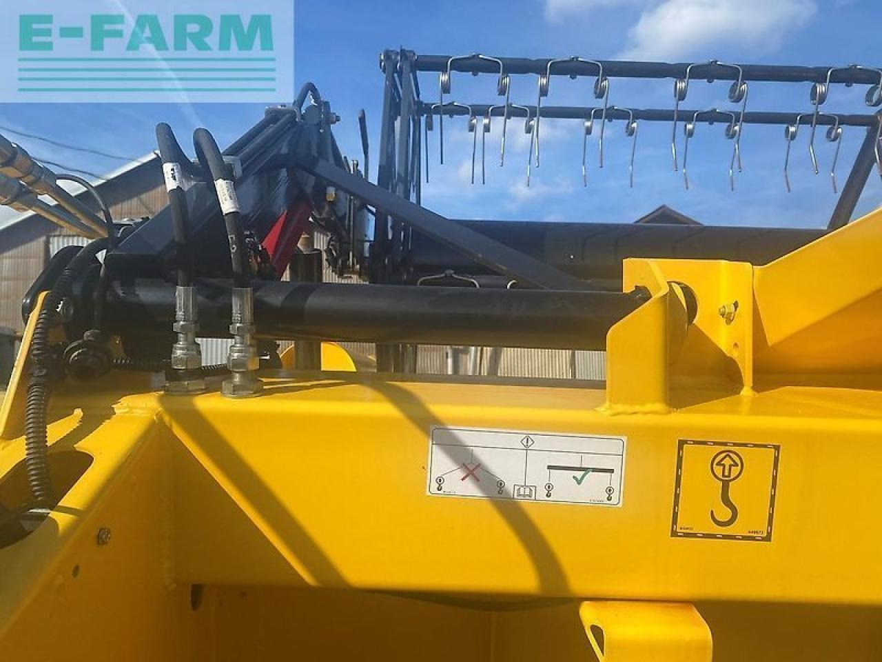 Lopbarības kombaina papildaprīkojums New Holland 35v varifeed: foto 20