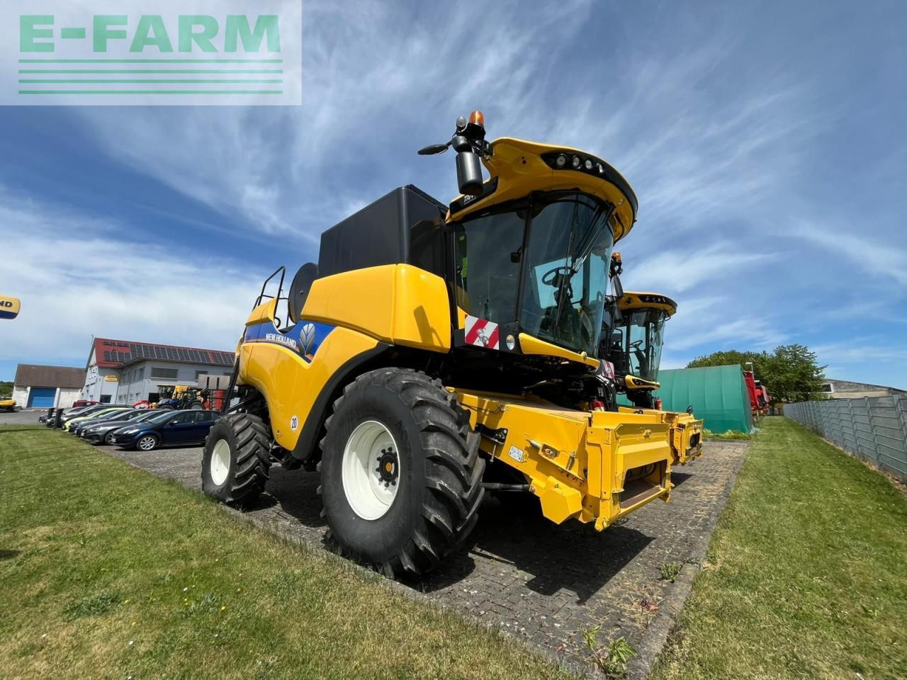 New Holland CX 6.90 - Labības kombains: foto 1 New Holland CX 6.90 - Labības kombains: foto 1