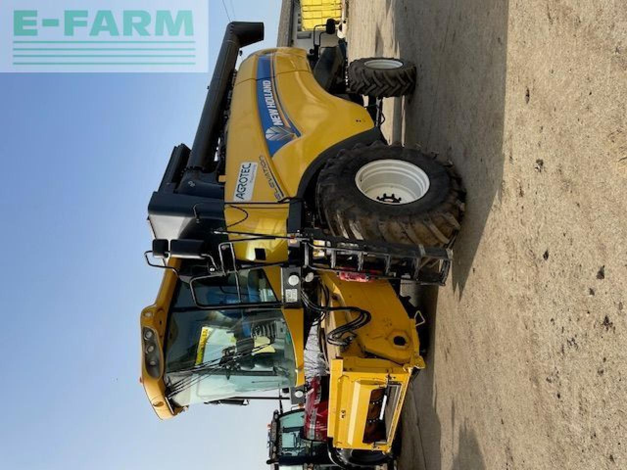 New Holland CX6090 - Labības kombains: foto 1 New Holland CX6090 - Labības kombains: foto 1