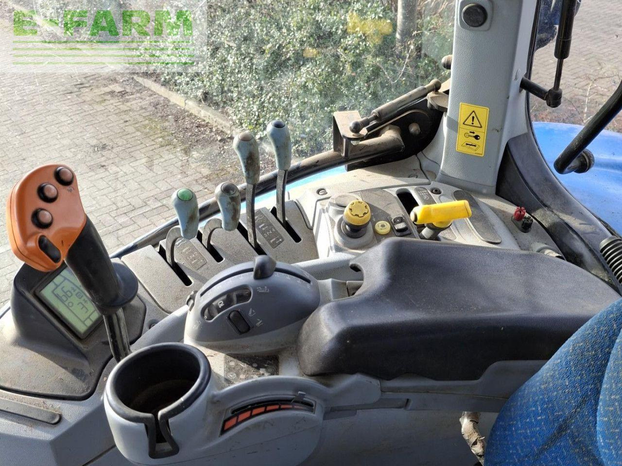 New Holland T7 200 - Traktors: foto 5 New Holland T7 200 - Traktors: foto 5