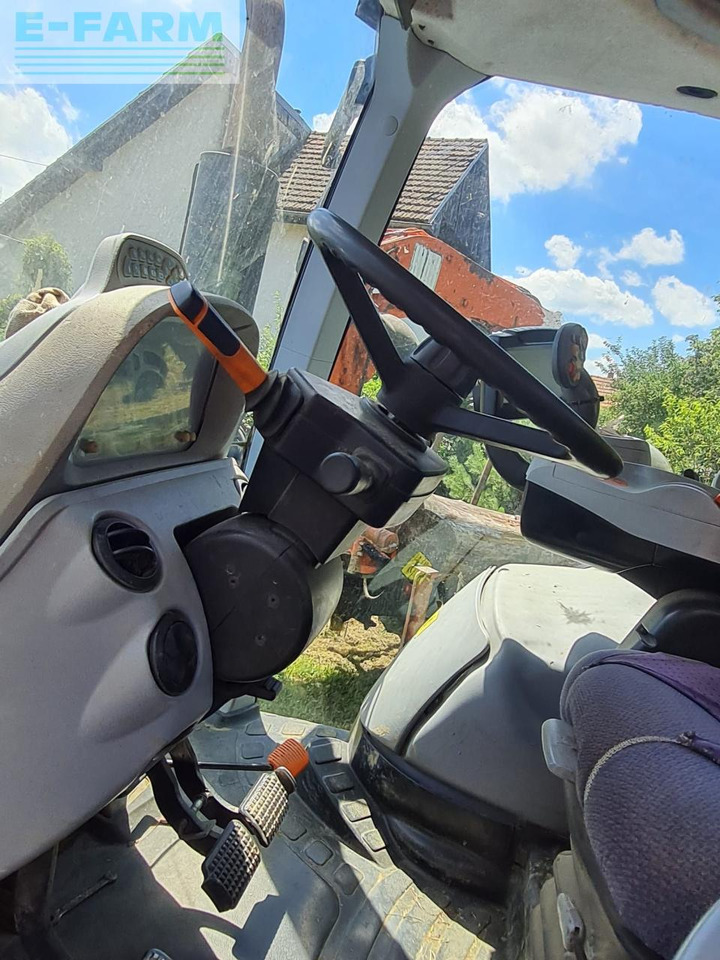 New Holland T7050 - Traktors: foto 3 New Holland T7050 - Traktors: foto 3