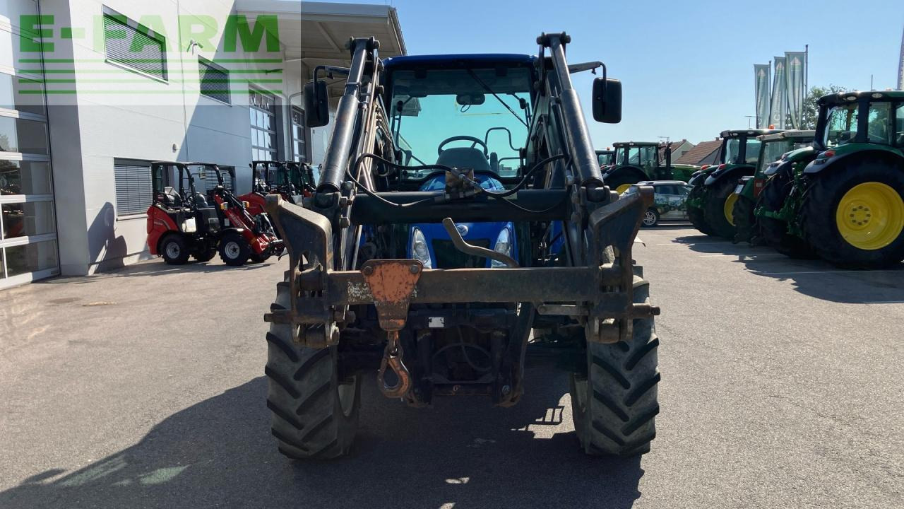 New Holland TL 80 A A - Traktors: foto 3 New Holland TL 80 A A - Traktors: foto 3