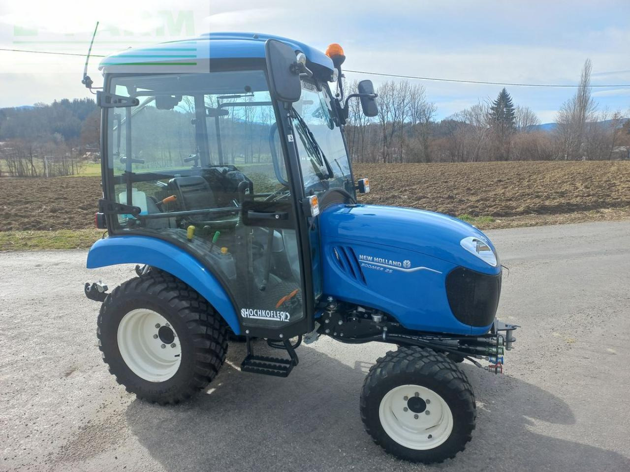 New Holland boomer 25 - Traktors: foto 4 New Holland boomer 25 - Traktors: foto 4