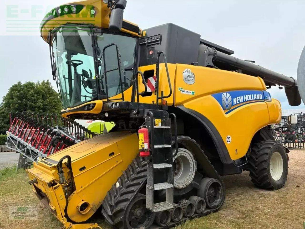 New Holland cr 8.80 - Labības kombains: foto 1 New Holland cr 8.80 - Labības kombains: foto 1