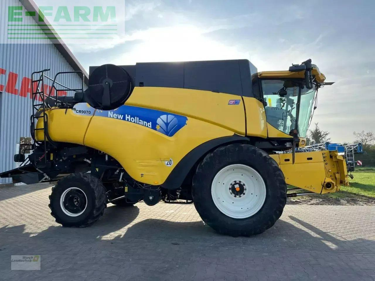 New Holland cr 9070 - Labības kombains: foto 4 New Holland cr 9070 - Labības kombains: foto 4
