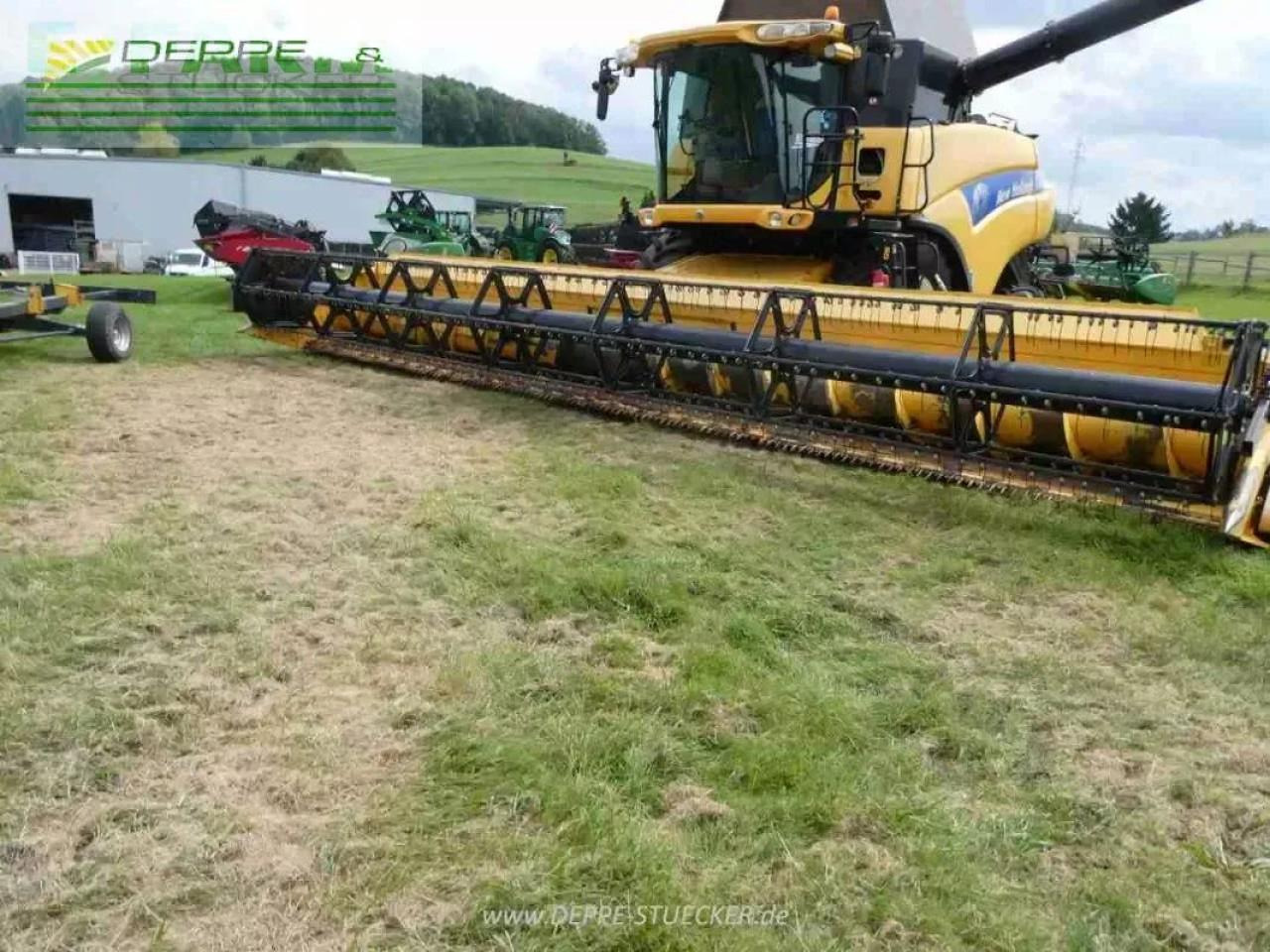 New Holland cr 9090 elevation - Labības kombains: foto 2 New Holland cr 9090 elevation - Labības kombains: foto 2