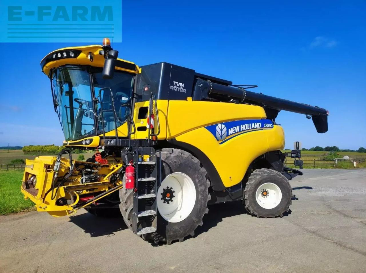 New Holland cr8.90 - Labības kombains: foto 1 New Holland cr8.90 - Labības kombains: foto 1