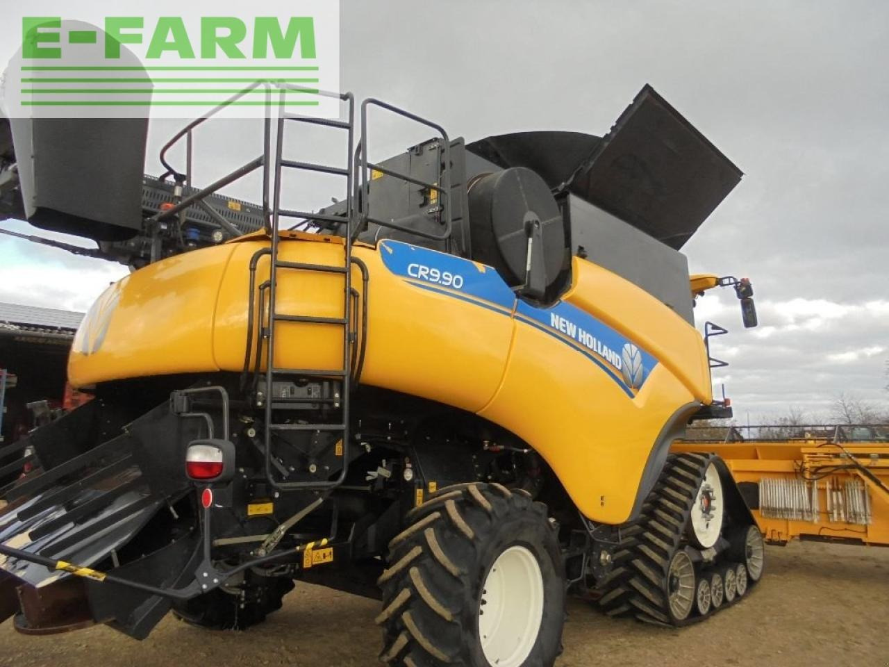 New Holland cr9.90 - Labības kombains: foto 5 New Holland cr9.90 - Labības kombains: foto 5