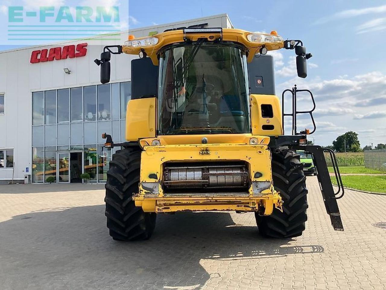 New Holland cr9090 - Labības kombains: foto 2 New Holland cr9090 - Labības kombains: foto 2