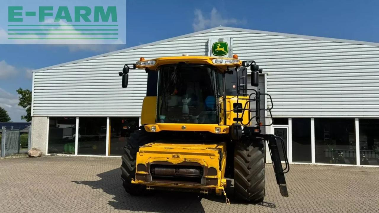 New Holland cr9090 cr9090 - Labības kombains: foto 2 New Holland cr9090 cr9090 - Labības kombains: foto 2