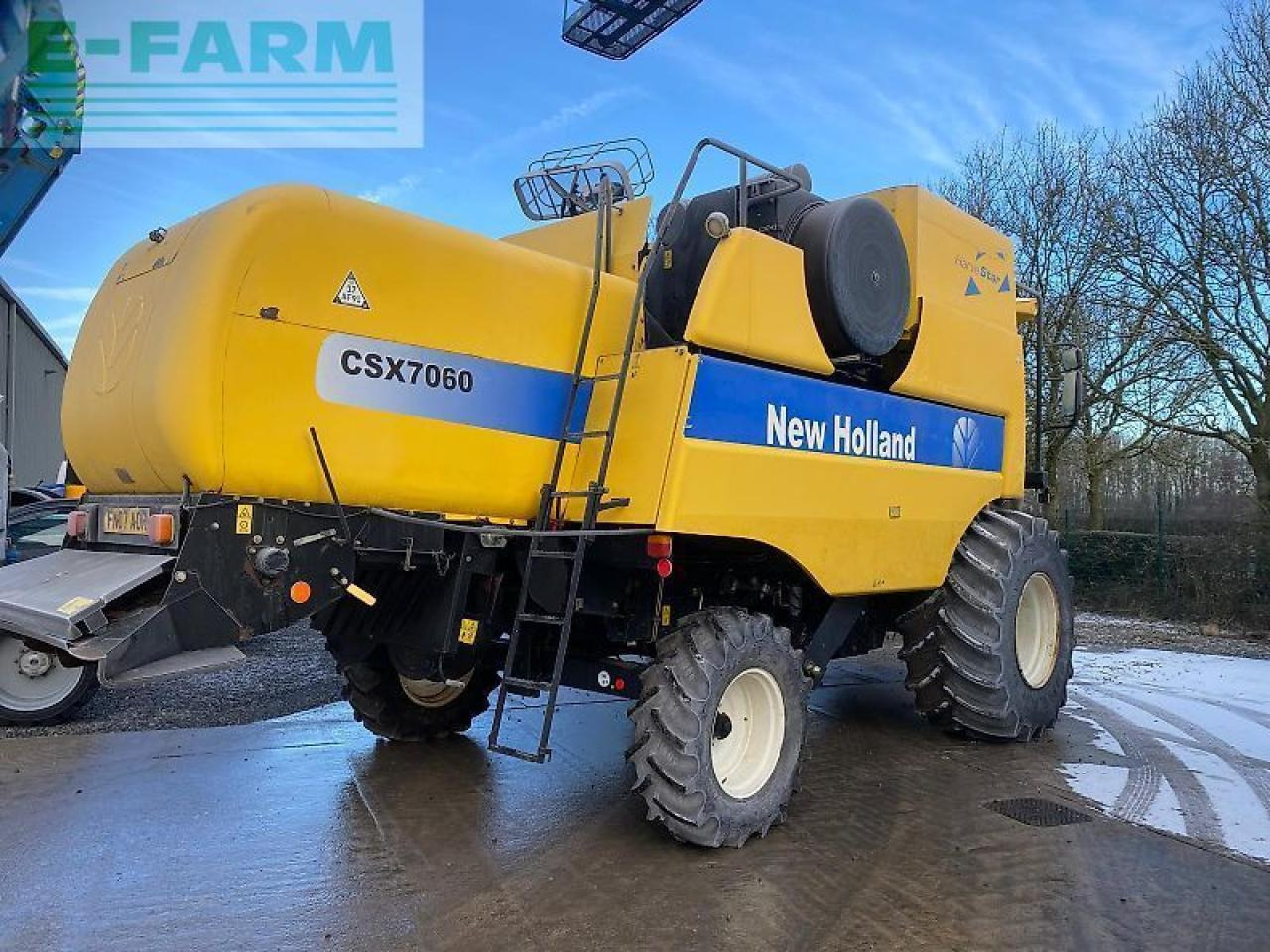 New Holland csx 7060 - Labības kombains: foto 4 New Holland csx 7060 - Labības kombains: foto 4
