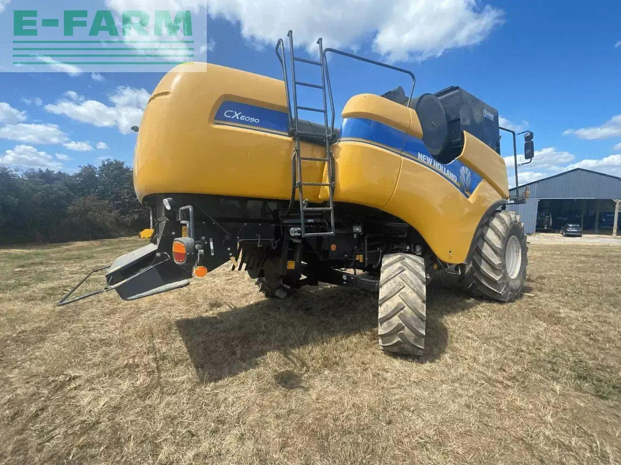 New Holland cx 6090 std - Labības kombains: foto 2 New Holland cx 6090 std - Labības kombains: foto 2
