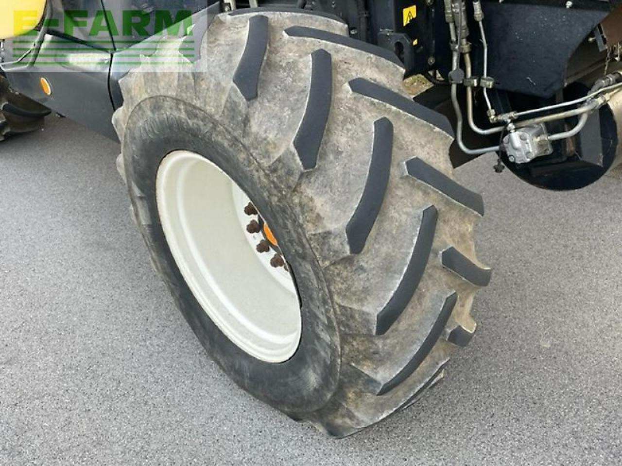 New Holland cx 740 - Labības kombains: foto 4 New Holland cx 740 - Labības kombains: foto 4