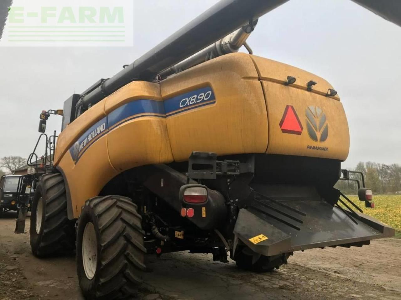 New Holland cx 8.90 slh - Labības kombains: foto 4 New Holland cx 8.90 slh - Labības kombains: foto 4