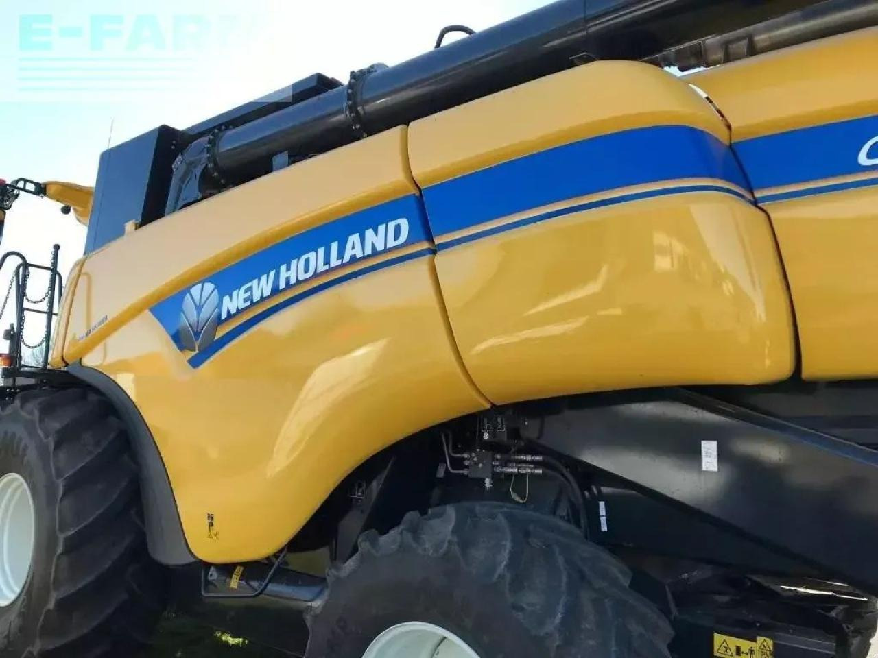 New Holland cx 8.90 slh - Labības kombains: foto 4 New Holland cx 8.90 slh - Labības kombains: foto 4