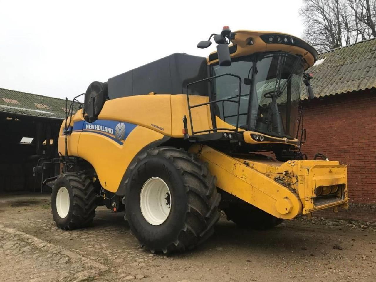 New Holland cx 8.90 slh - Labības kombains: foto 1 New Holland cx 8.90 slh - Labības kombains: foto 1