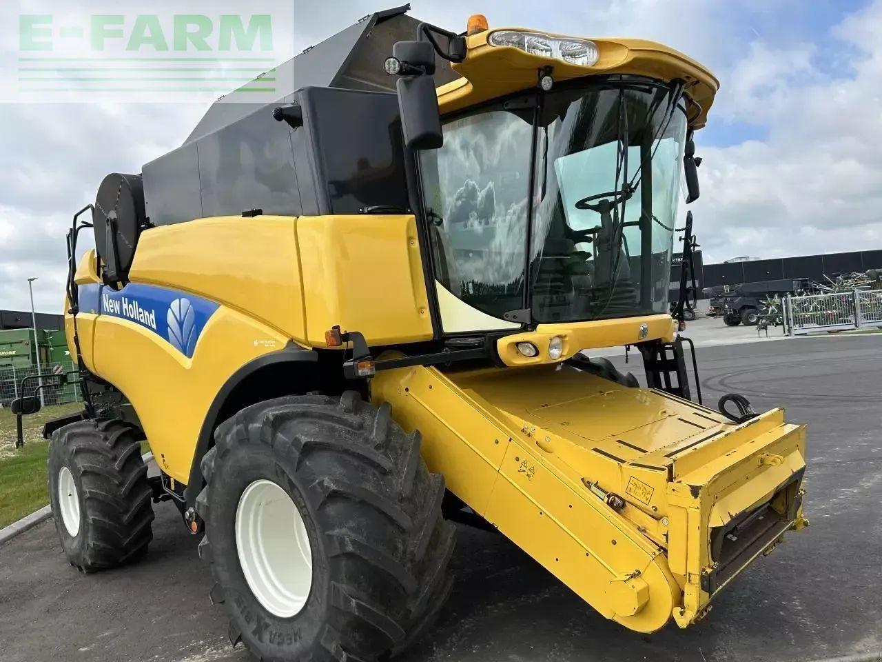 New Holland cx 8090 - Labības kombains: foto 4 New Holland cx 8090 - Labības kombains: foto 4