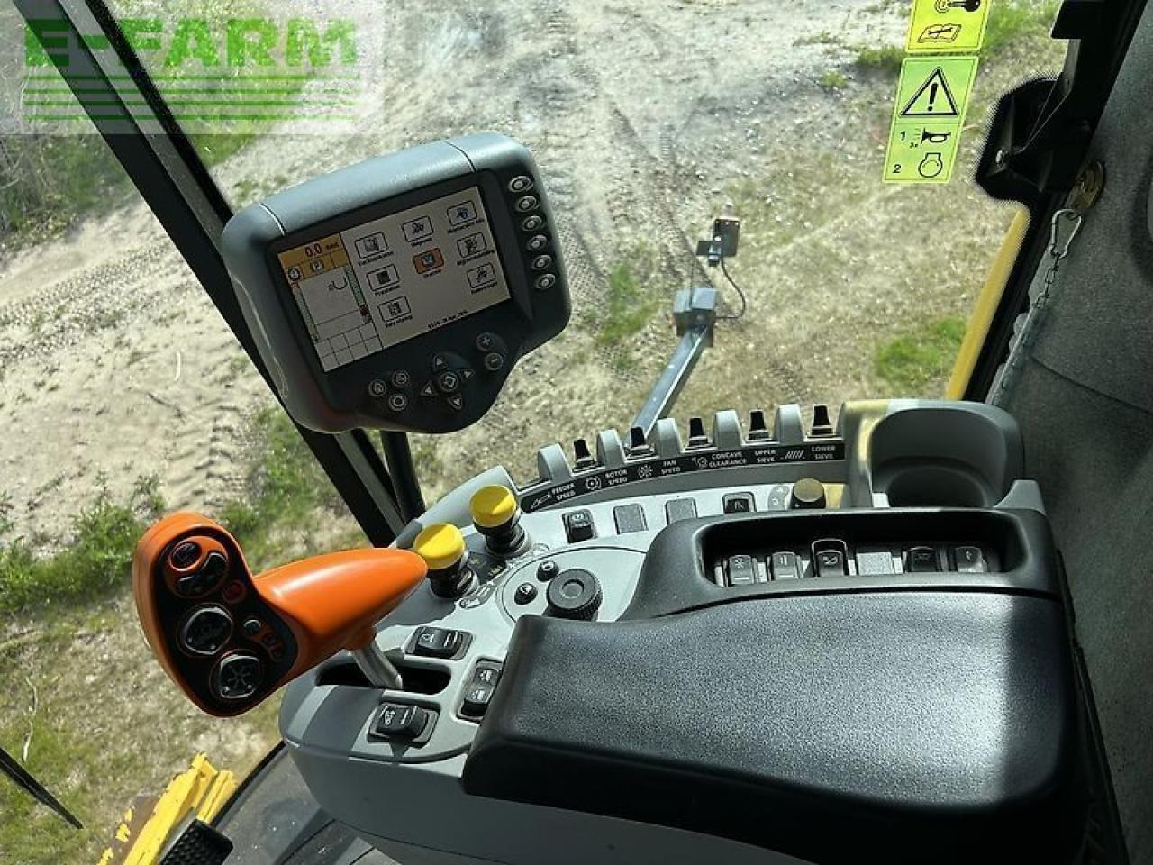 New Holland cx 8090 - Labības kombains: foto 5 New Holland cx 8090 - Labības kombains: foto 5