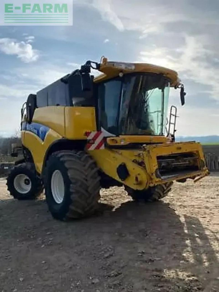 New Holland cx 8090 - Labības kombains: foto 2 New Holland cx 8090 - Labības kombains: foto 2