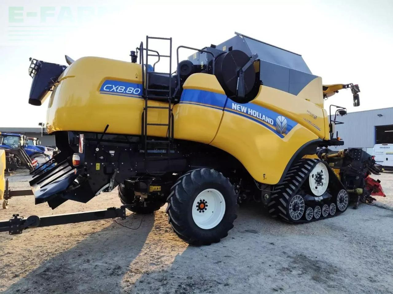 New Holland cx8.80smarttrax - Labības kombains: foto 2 New Holland cx8.80smarttrax - Labības kombains: foto 2