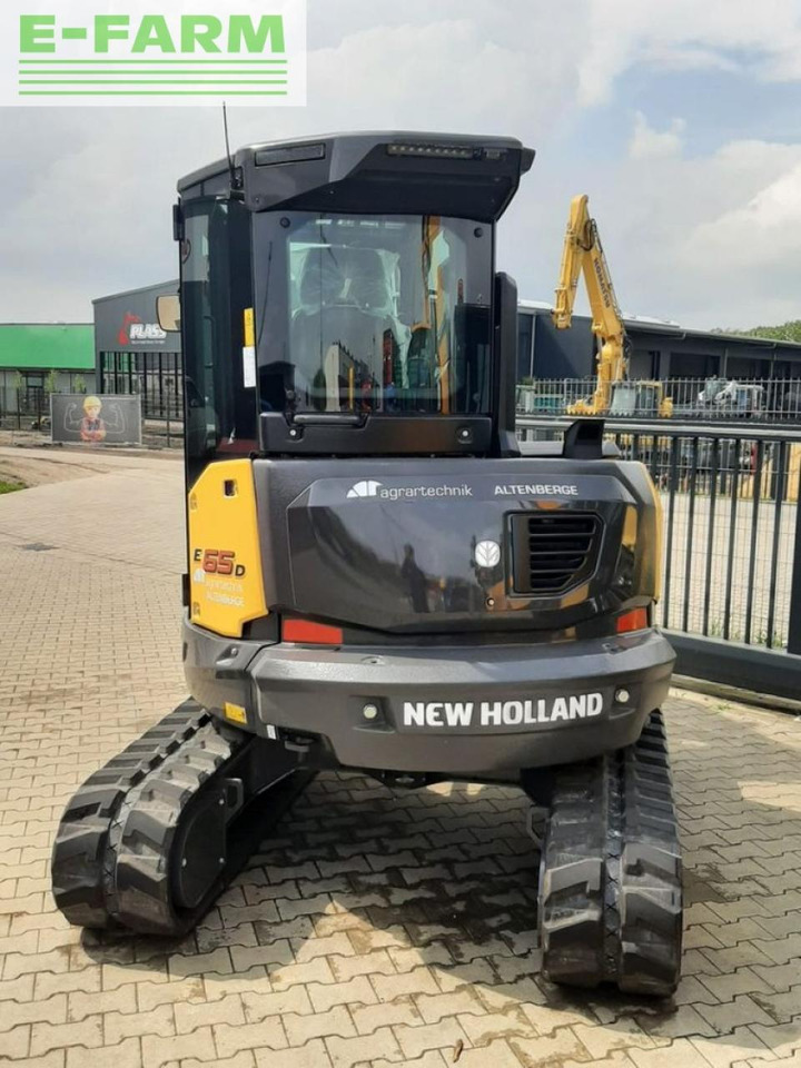 Mini-ekskavators New Holland e65d: foto 6