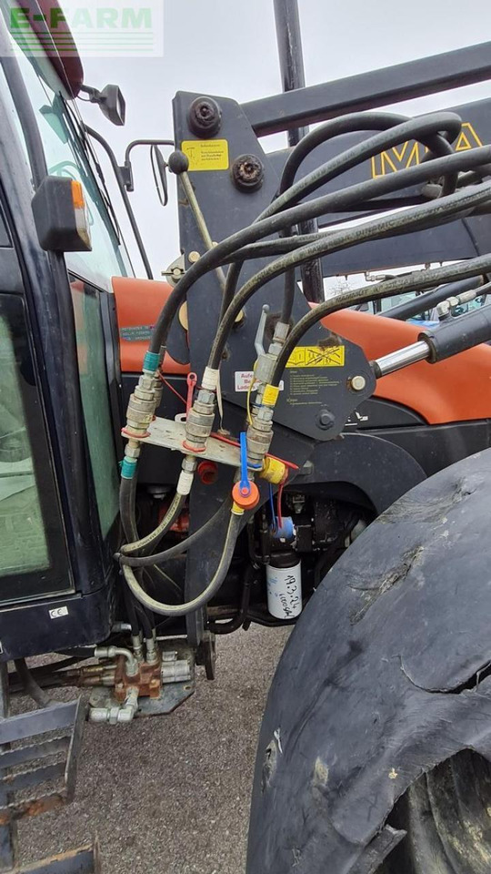 New Holland l 85 dt standard - Traktors: foto 3 New Holland l 85 dt standard - Traktors: foto 3