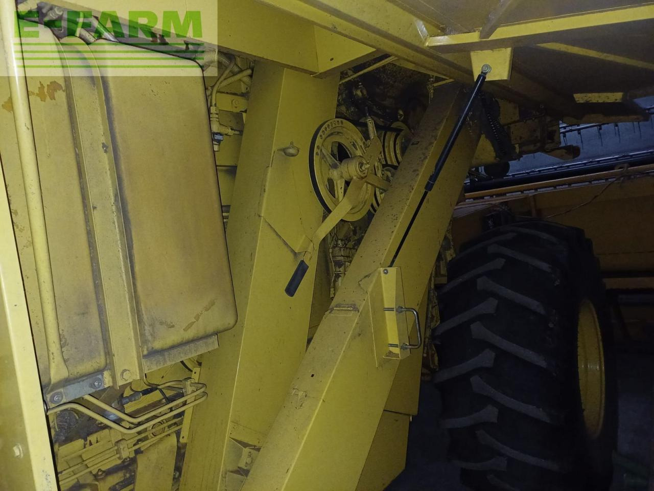 Labības kombains New Holland new holland tc 56: foto 6 Labības kombains New Holland new holland tc 56: foto 6