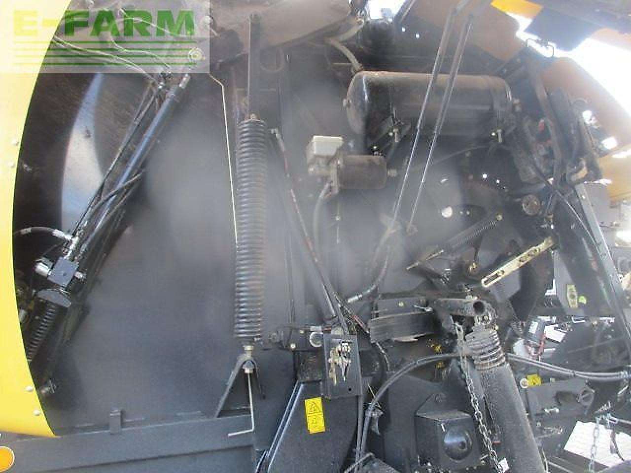 Kīpu prese New Holland rb 180: foto 6